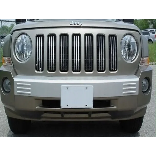 07-13 JEEP PATRIOT - Chrome strips, chrome grill