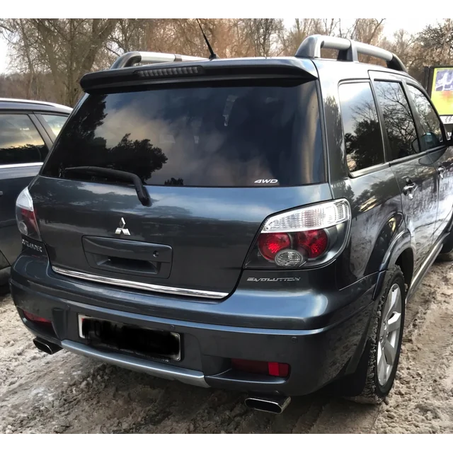 Mitsubishi Outlander I - CHROME STRIP on the hatch