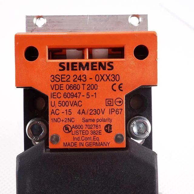 3SE2243-0XX30 Siemens - Gebruikt