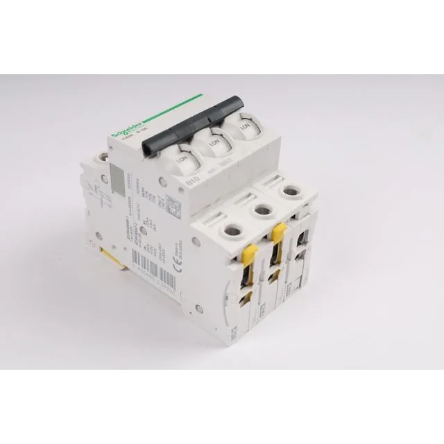 A9F03310 Schneider Electric - Folosit