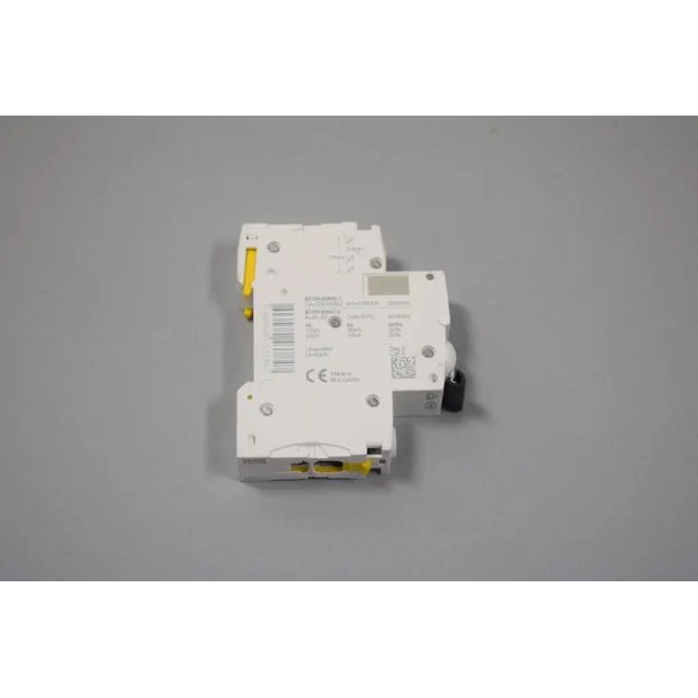 A9F06132 IC60H 3P 32A B Schneider Electric – naujas perteklius