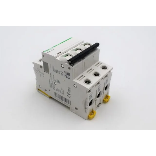 A9F75304 Schneider Electric - Folosit