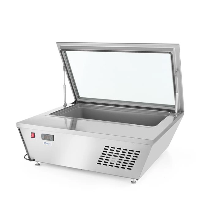 Adjustable freezer display 77L