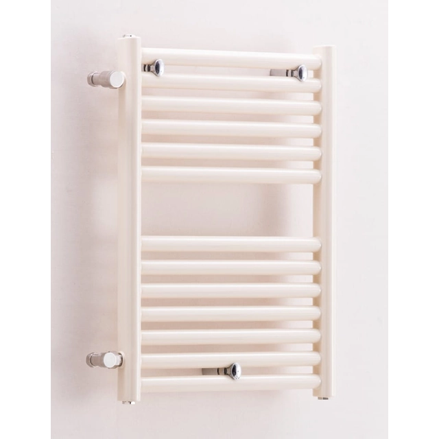 AMADEUSZ vannas istabas radiators 28 BIS 554x400 KOMEX