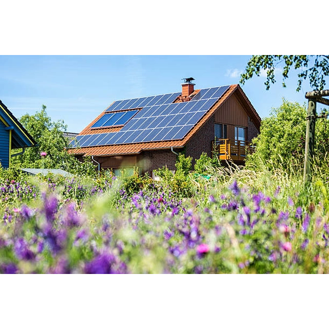 Aurinkovoimalaitossarja p.Sylwester_inwerter_3.6kW+4x550W + kiskot, kiinnikkeet (MJ)