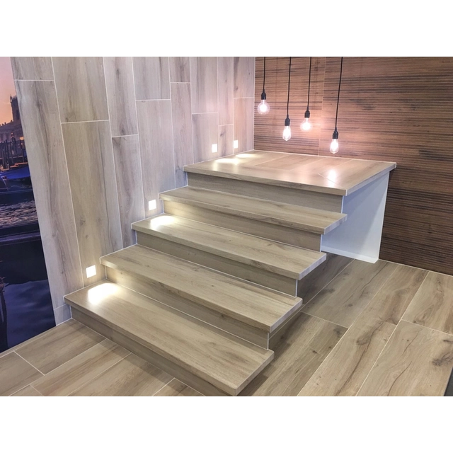 Baldosas de 4 cm de espesor para escaleras con goteros 120x30 ROBLE