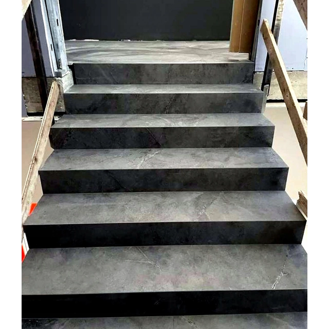 Baldosas de GRAFITO para escaleras 100x30 como ranuras de PIEDRA