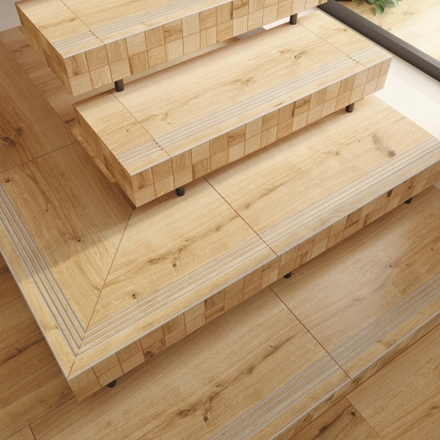 Baldosas símil madera para escaleras 100x30 ROBLE DORADO