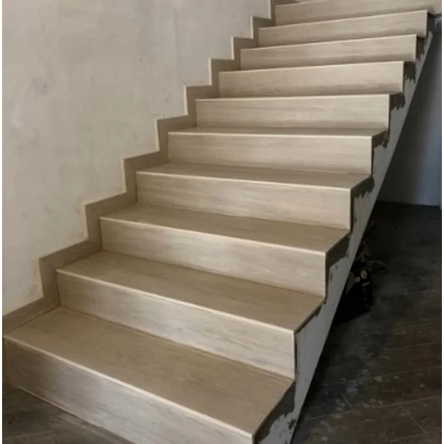 Baldosas símil madera para escaleras 120x30 BEIGE, estructura de madera antideslizante