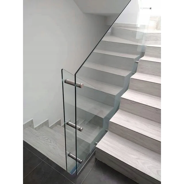 Baldosas símil madera para escaleras, 120x30, estructura de madera antideslizante