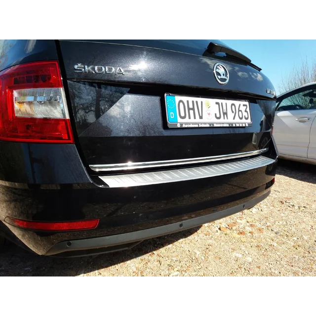 BANDE CHROMÉE POUR TRAPPE Skoda Octavia 2 Kombi