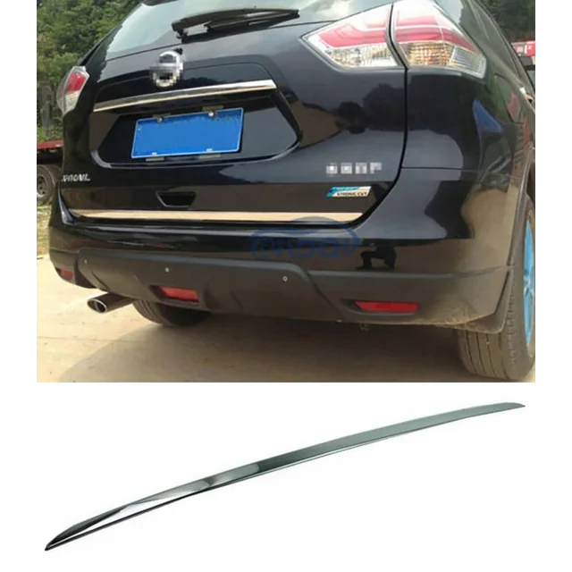 NISSAN X-TRAIL III T32 - CHROME STRIP on the tailgate