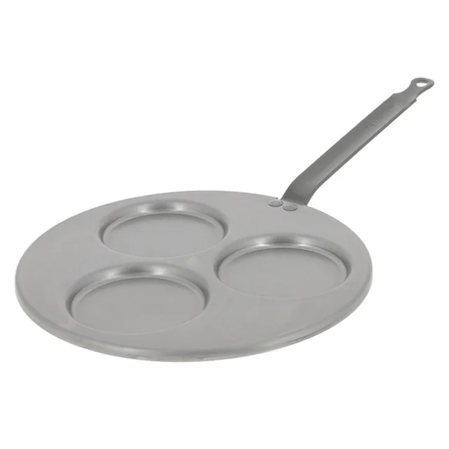 Carbone pan for blinis