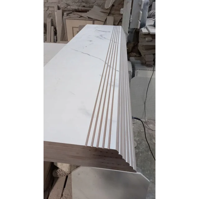 Carrelage d'escalier imitation marbre clair 100x30 HAUTE BRILLANCE - VENTE