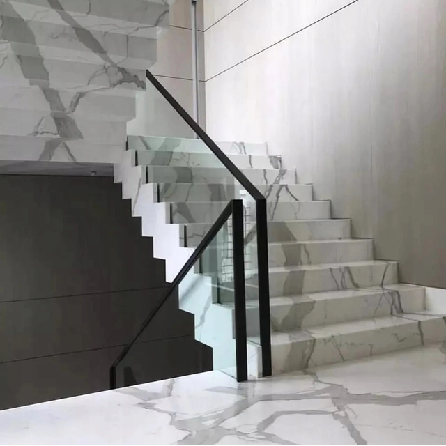 Carrelage escalier 100x30 MARBRE BRILLANT comme la pierre