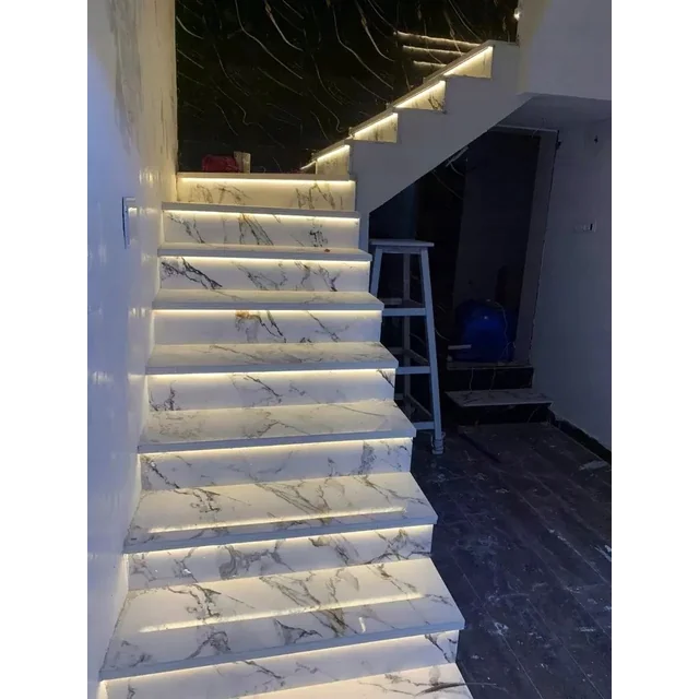 Dlaždice na schody 100x30 BIELE MRAMOR Schodisko z vysokého lesklého mramoru