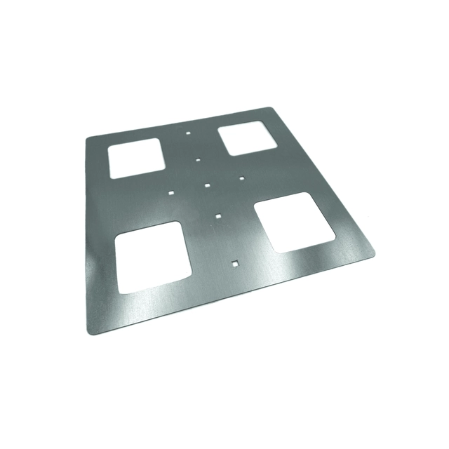 Mounting plate for roofing felt / membrane