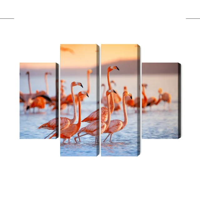 Image en plusieurs parties : Nuée de flamants roses au-dessus de l'eau