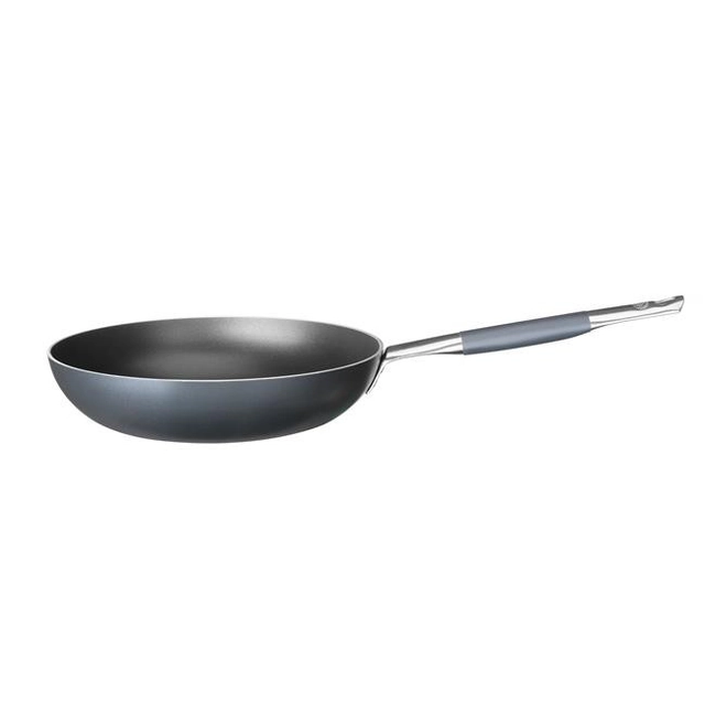 Impressive frying pan with 320 mm double non-stick coating