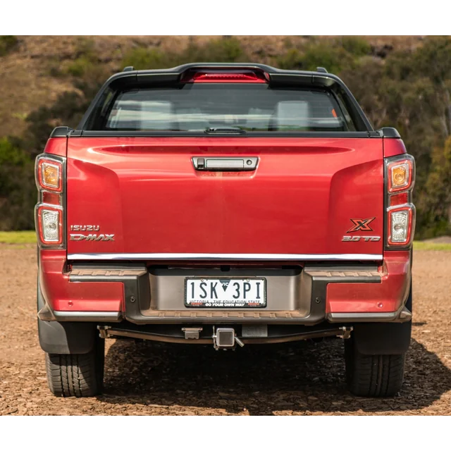 ISUZU D-MAX III - CHROME STRIP on the trunk lid