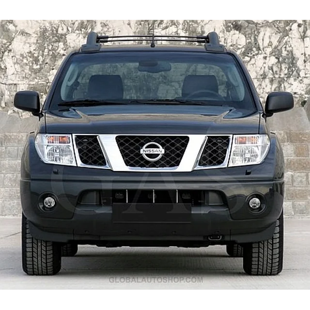 Nissan Navara - Bandes chromées Calandre chromée Réglage du pare-chocs factice