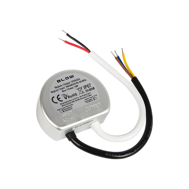 Plug-in hakkurivirtalähde 12V/0,83A