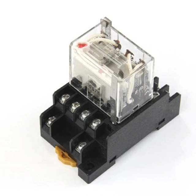 Relay 4xNO/NC 24V DC/230V AC