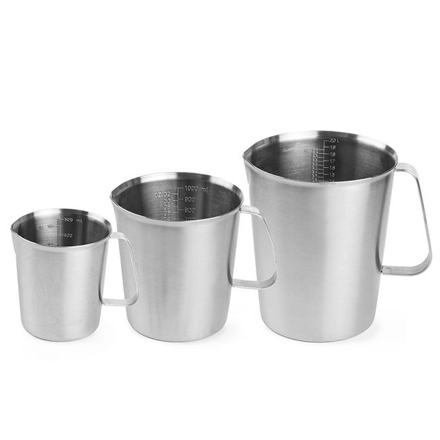 Steel measuring cup with 1 l scale