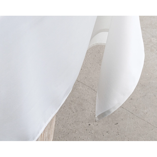 Tablecloth white 150 x 150 cm