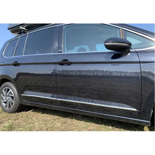 VW TOURAN III 5T1 2015- CHROME ŠONINIŲ DURŲ APDAILOS