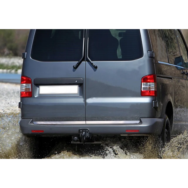 VW Transporter T6 - Λωρίδες CHROME στο πορτμπαγκάζ της πόρτας