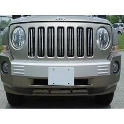 07-13 JEEP PATRIOT - Chrome strips, chrome grill