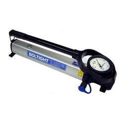 Boltight hand pump + 1500 bar pressure gauge.