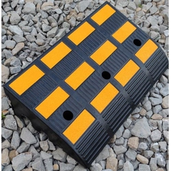 Rubber curb ramp driveway 15cm PR-15U