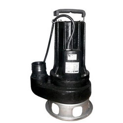 The BIG 2200 400V submersible pump for wastewater and sewage with a double impeller