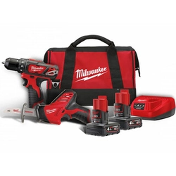 Balení stroje Milwaukee M12BPP2C-402B v kartonové krabici