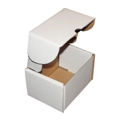 Caja autoformable blanca,150x150x60 milímetro