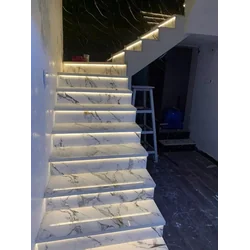 Carrelage d'escalier 100x30 MARBRE BLANC Escaliers en marbre très brillant