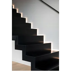 Carrelage d'escalier noir lisse mat 120x30 SATIN, antidérapant NEUF