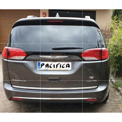 Chrysler Pacifica 2016+ Banda CROMĂ pe trapă