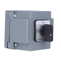 Interruptor de câmera 0-1 16A 3P na caixa um pequeno botão preto sem fechadura IP65
