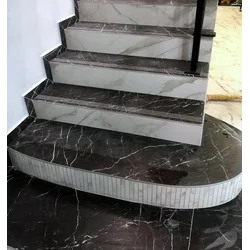 Leštená dlažba na schody - žily ČIERNY MRAMOR 120x30 vysoký lesk