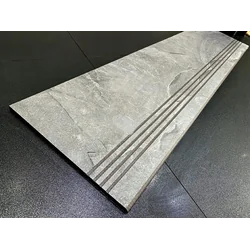 Marmurą primenančios laiptų plytelės 100x30 satininės matinės ANTISLID GROOVES