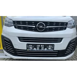 Opel VIVARO - CHROME GRILL lameles manekena bamperis