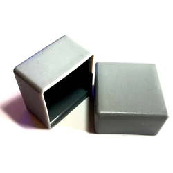 Profilová koncovka40x40 šedá - odolná voči UV PV