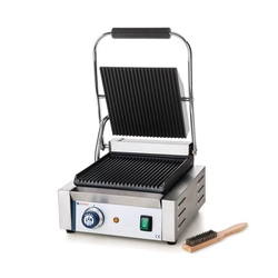 Single contact grill with ribbed top, smooth bottom