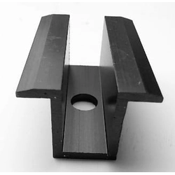 Središnja stezaljka, duljina 50mm, anodizirana crna
