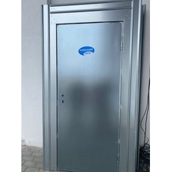 Steel construction doors with adjustable width and height