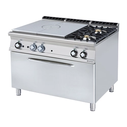 TPF2 - 912 GE Cast iron kitchen with electric oven.