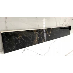 Zoccolo nero lucido realizzato con piastrelle 60 cm - marmo vena oro LUCIDO SALDI